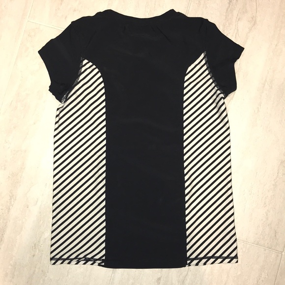 Rash guard wave zone swim shirt EUC sz 7/8 - Picture 4 of 6